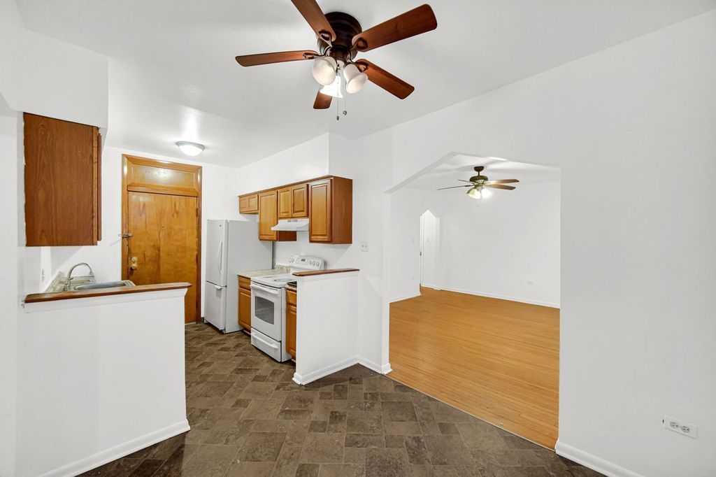 7019 S Merrill Avenue #106, Chicago, IL 60649