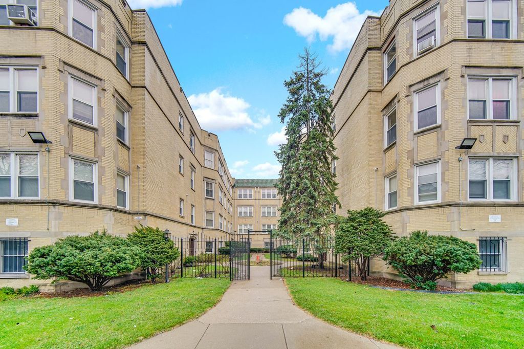 7019 S Merrill Avenue #106, Chicago, IL 60649