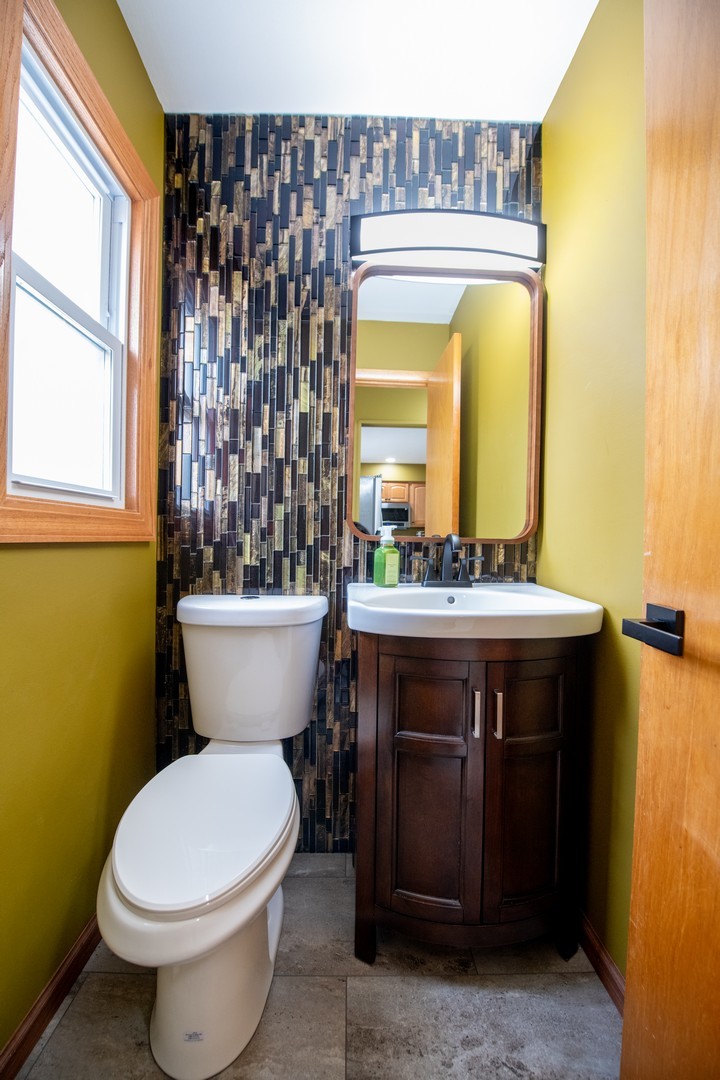 9342 Austin Avenue, Oak Lawn, IL 60453