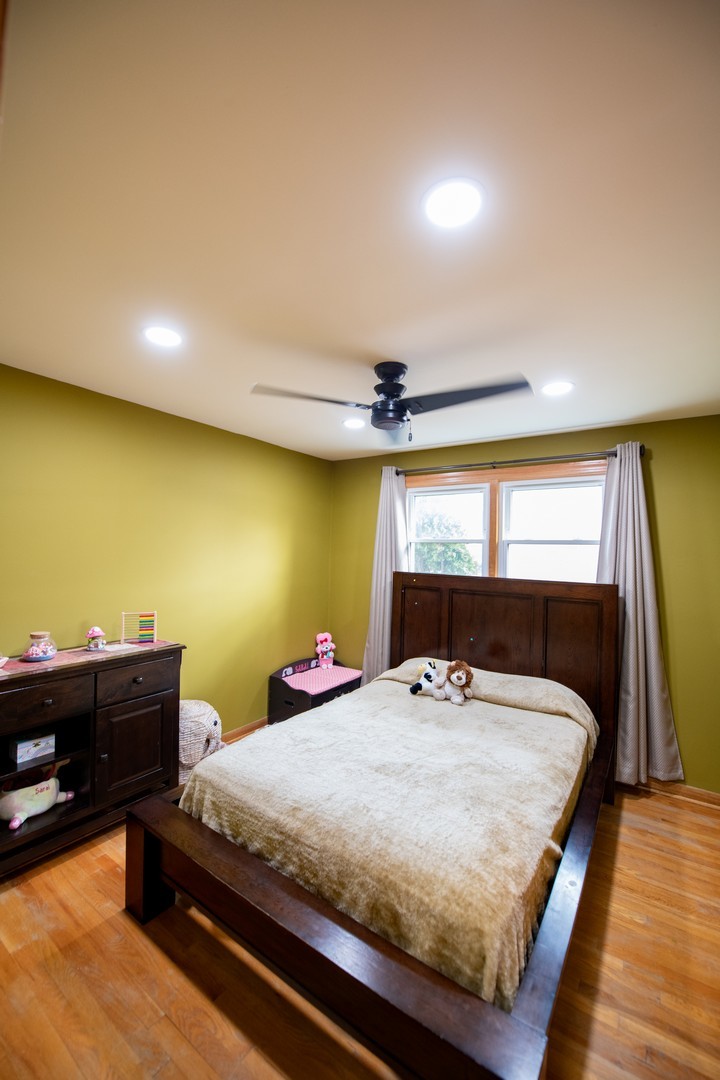 9342 Austin Avenue, Oak Lawn, IL 60453