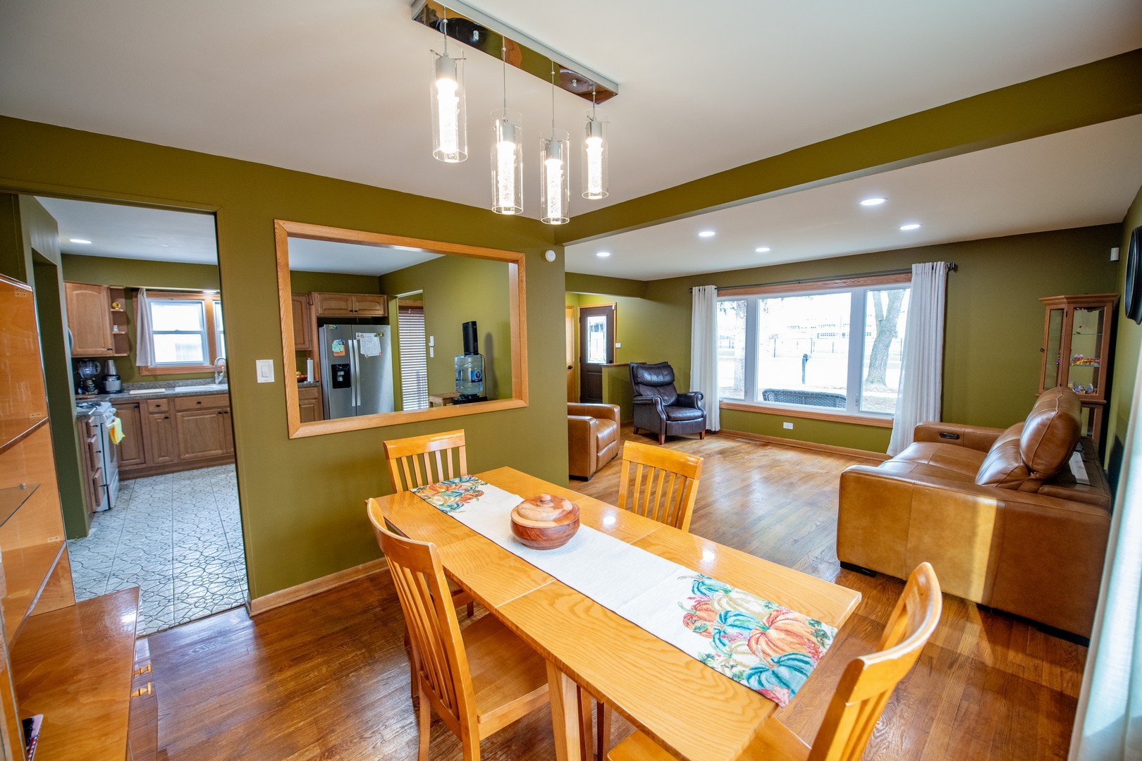 9342 Austin Avenue, Oak Lawn, IL 60453