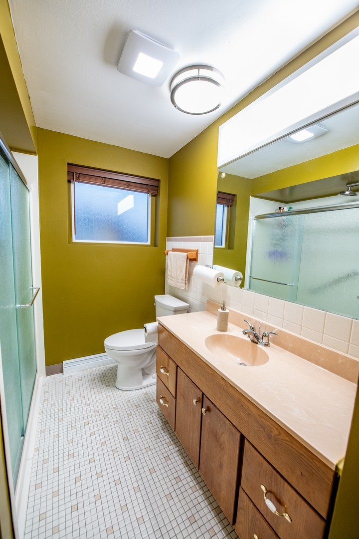 9342 Austin Avenue, Oak Lawn, IL 60453