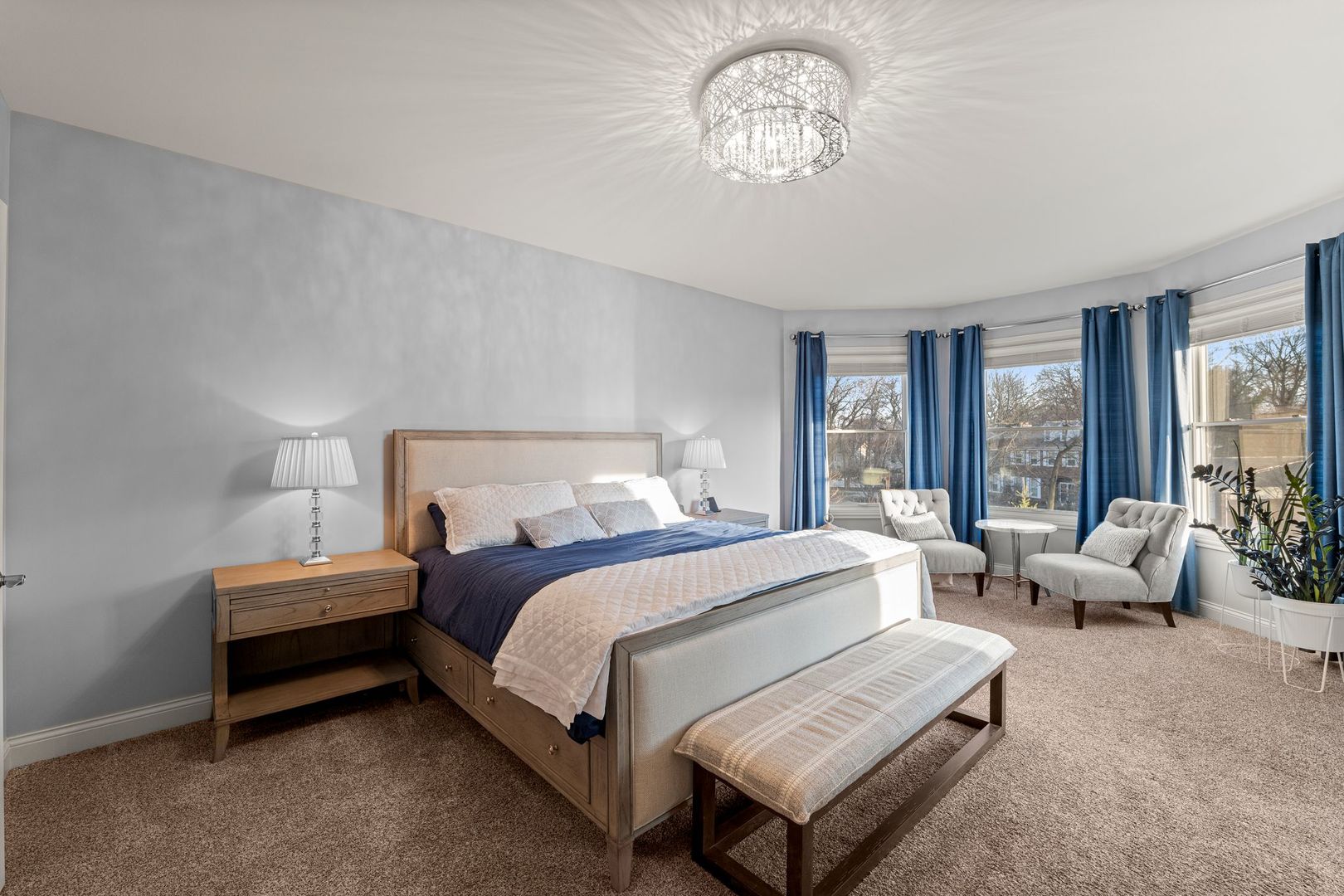 81 Landon Circle, Wheaton, IL 60189