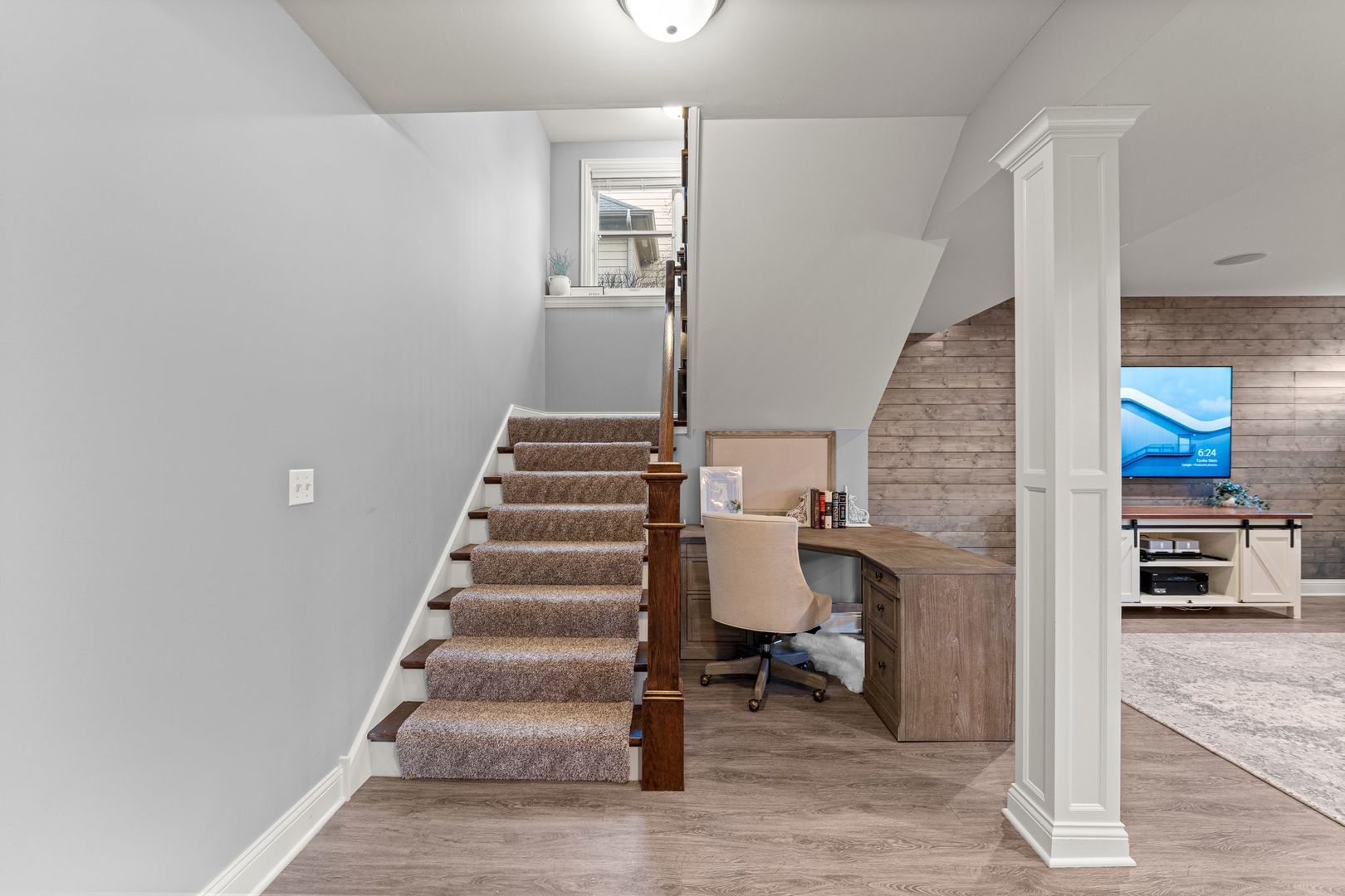 81 Landon Circle, Wheaton, IL 60189