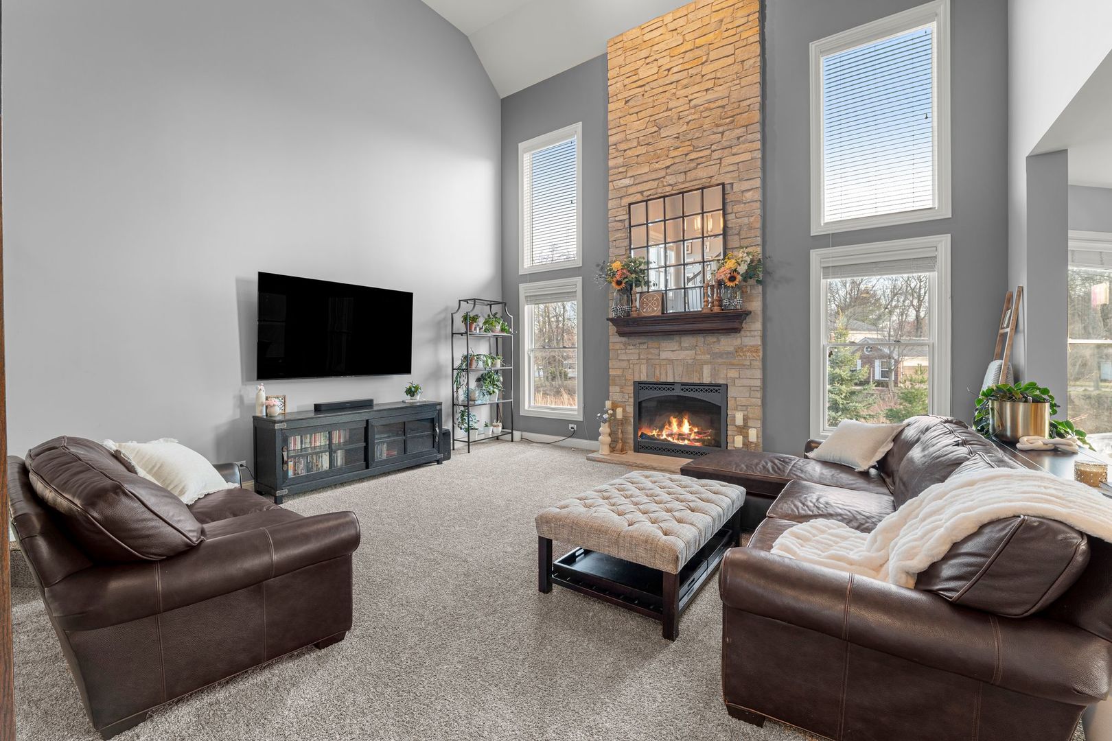 81 Landon Circle, Wheaton, IL 60189