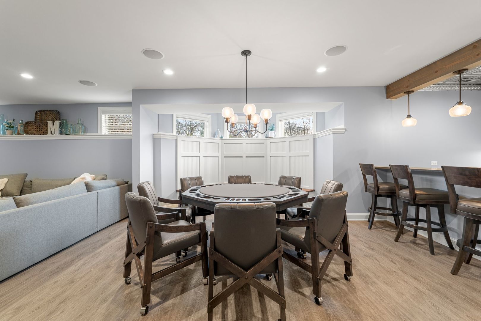 81 Landon Circle, Wheaton, IL 60189