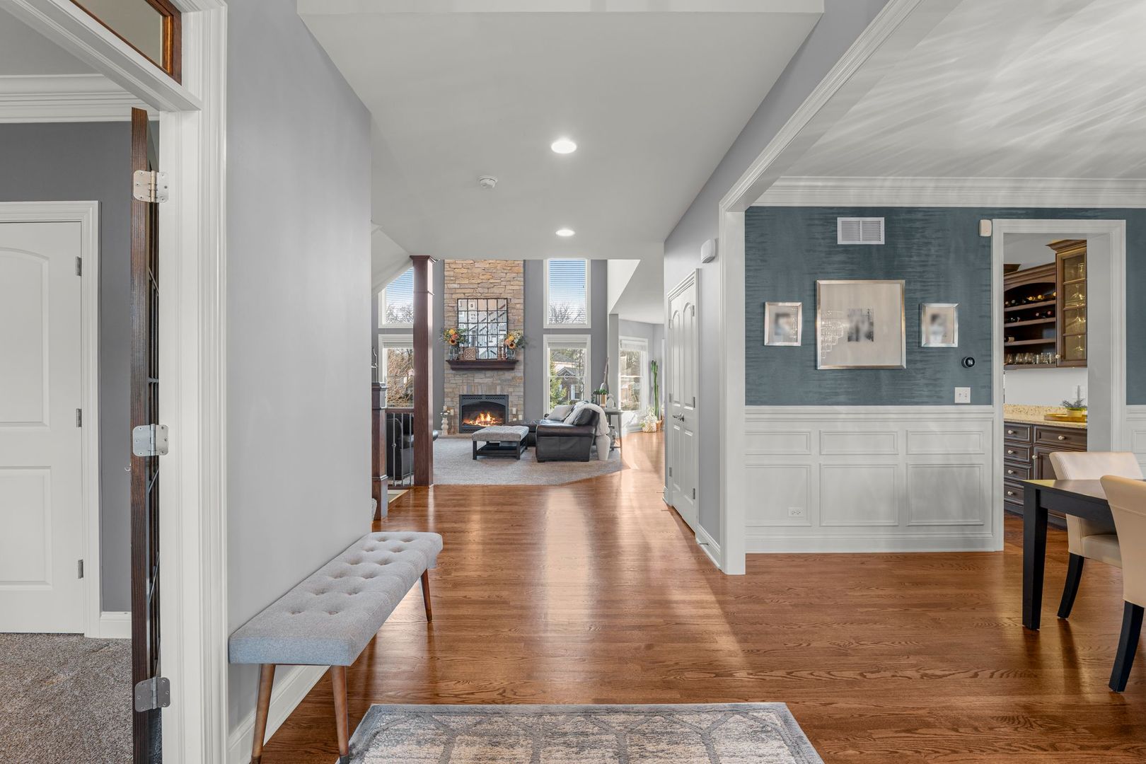 81 Landon Circle, Wheaton, IL 60189