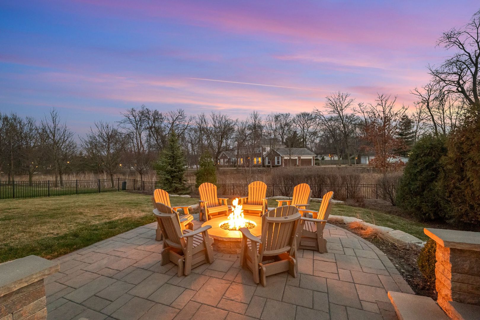 81 Landon Circle, Wheaton, IL 60189