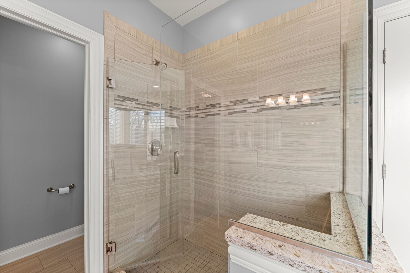 81 Landon Circle, Wheaton, IL 60189