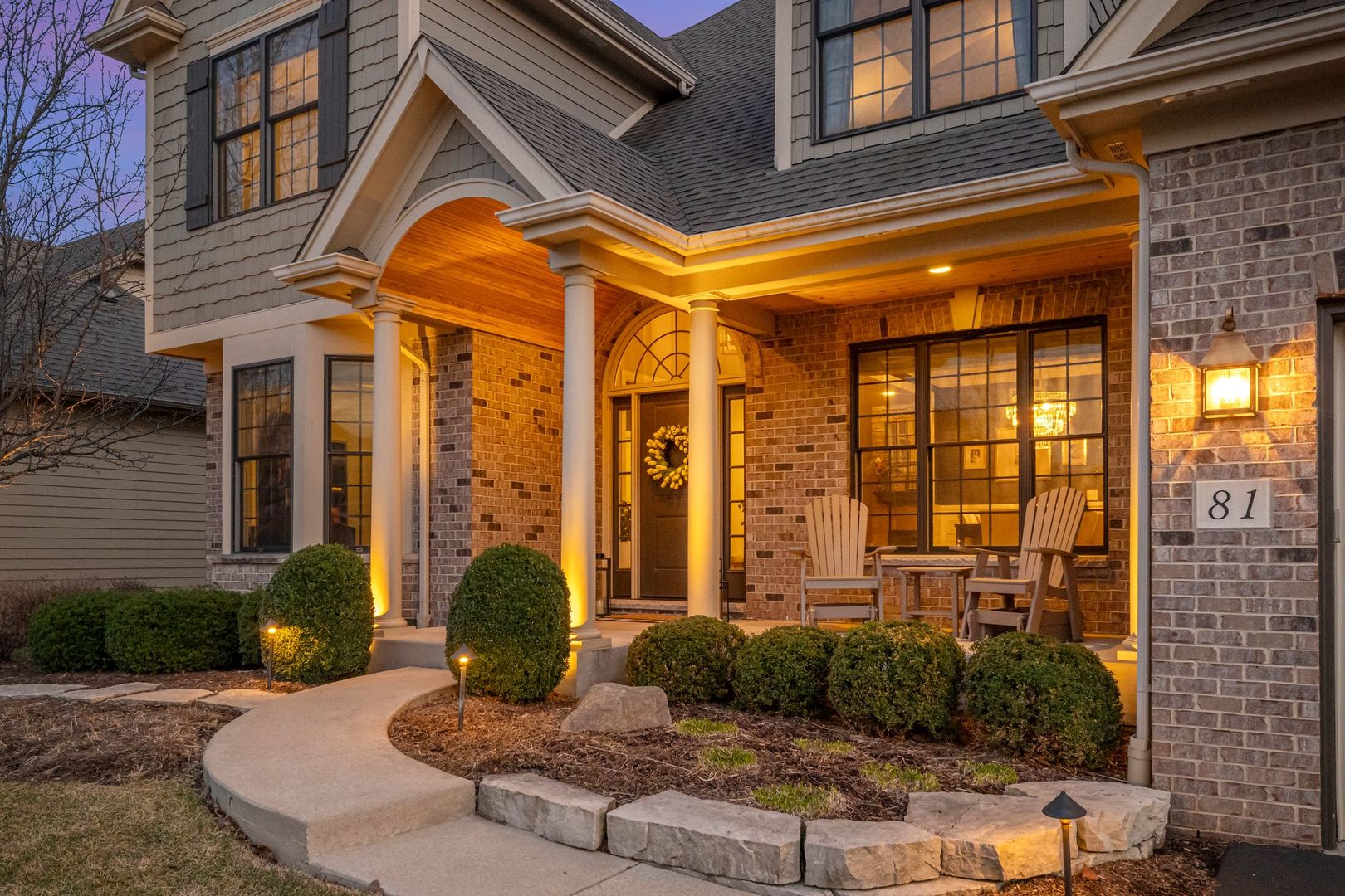 81 Landon Circle, Wheaton, IL 60189