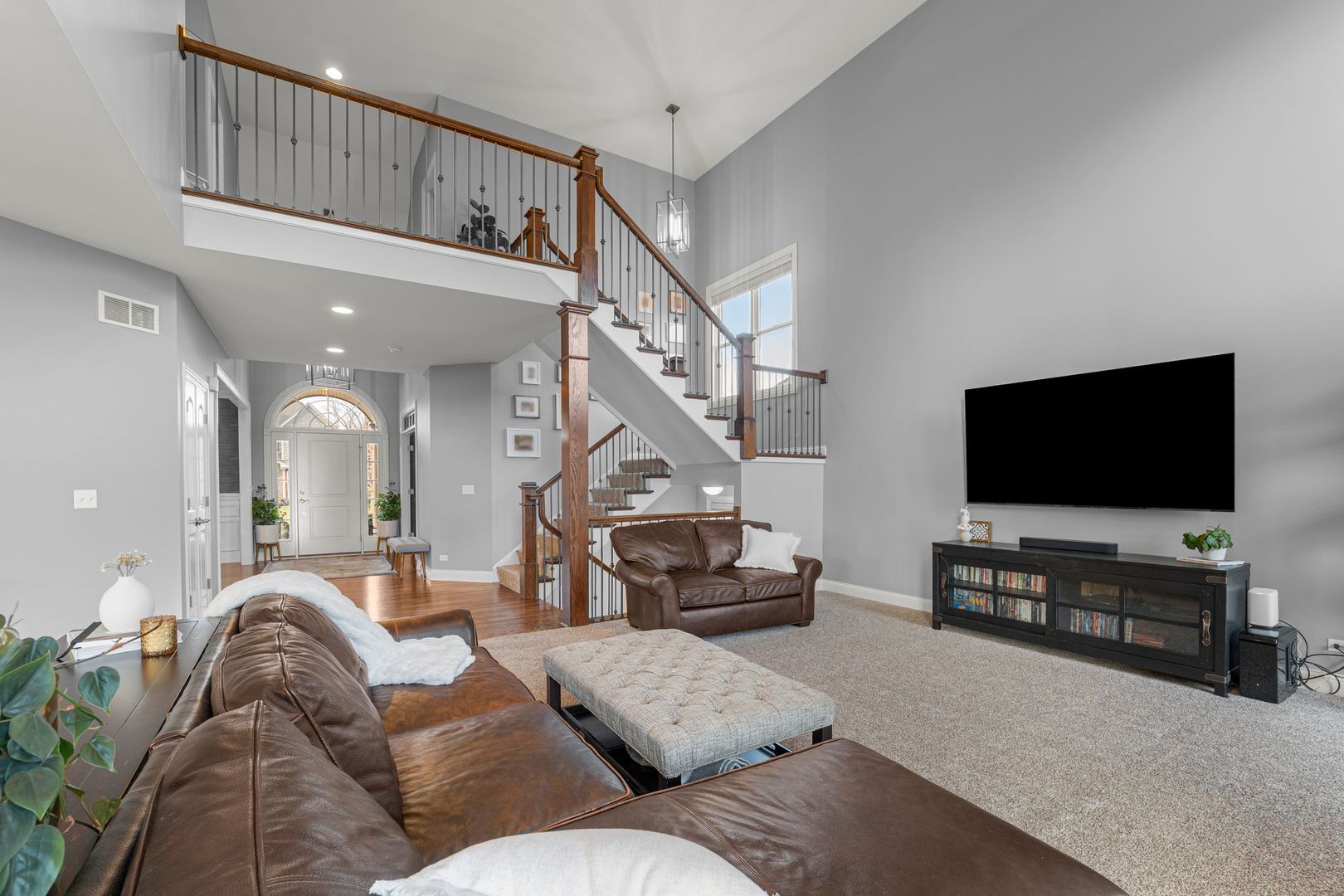 81 Landon Circle, Wheaton, IL 60189