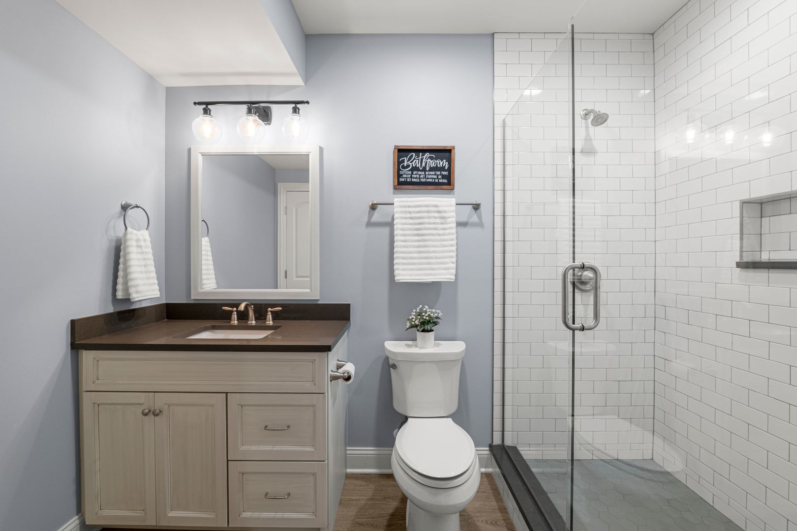 81 Landon Circle, Wheaton, IL 60189