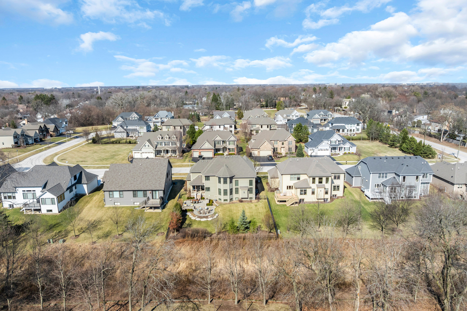 81 Landon Circle, Wheaton, IL 60189