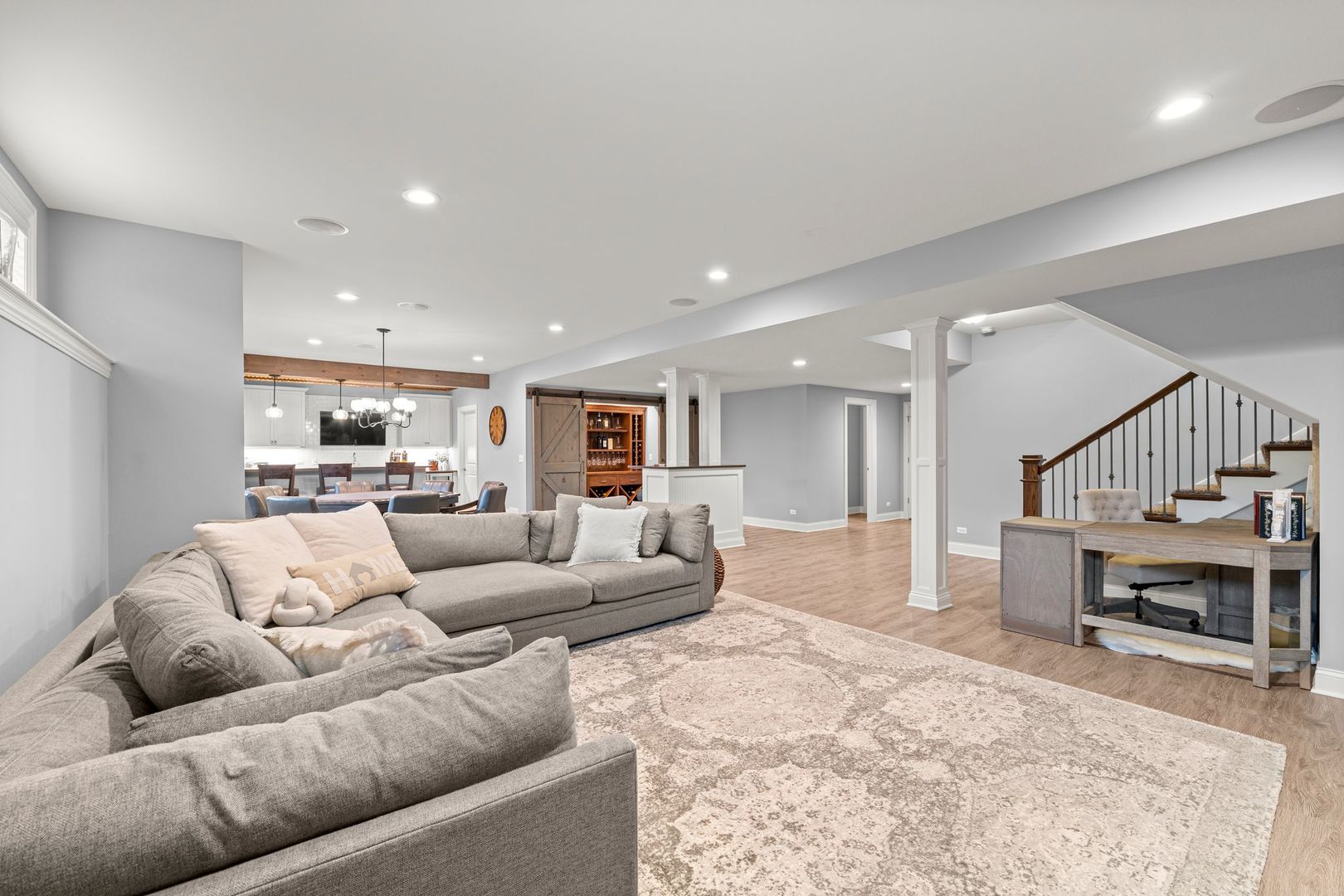 81 Landon Circle, Wheaton, IL 60189