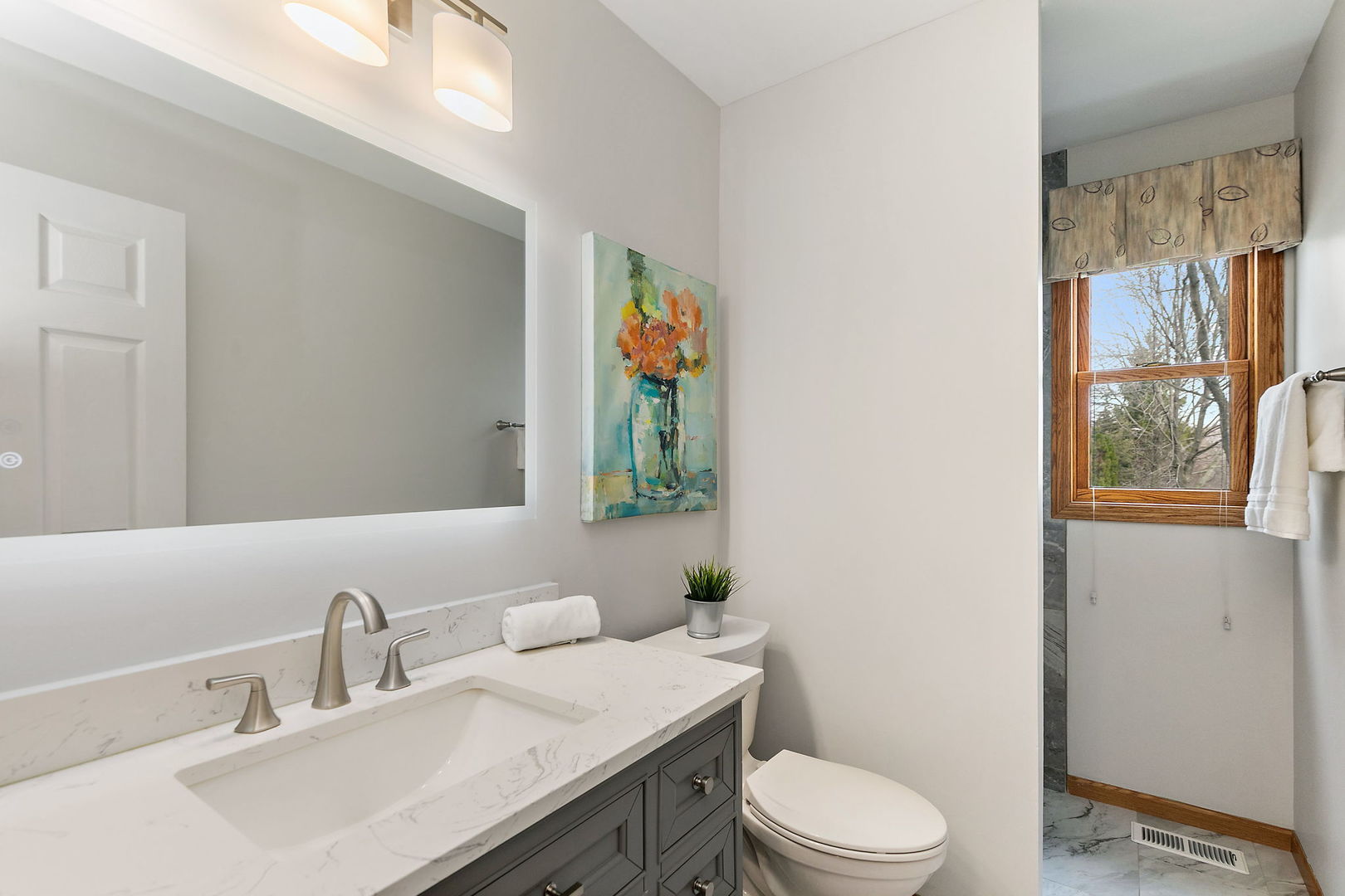 227 Lincoln Street, Schaumburg, IL 60194