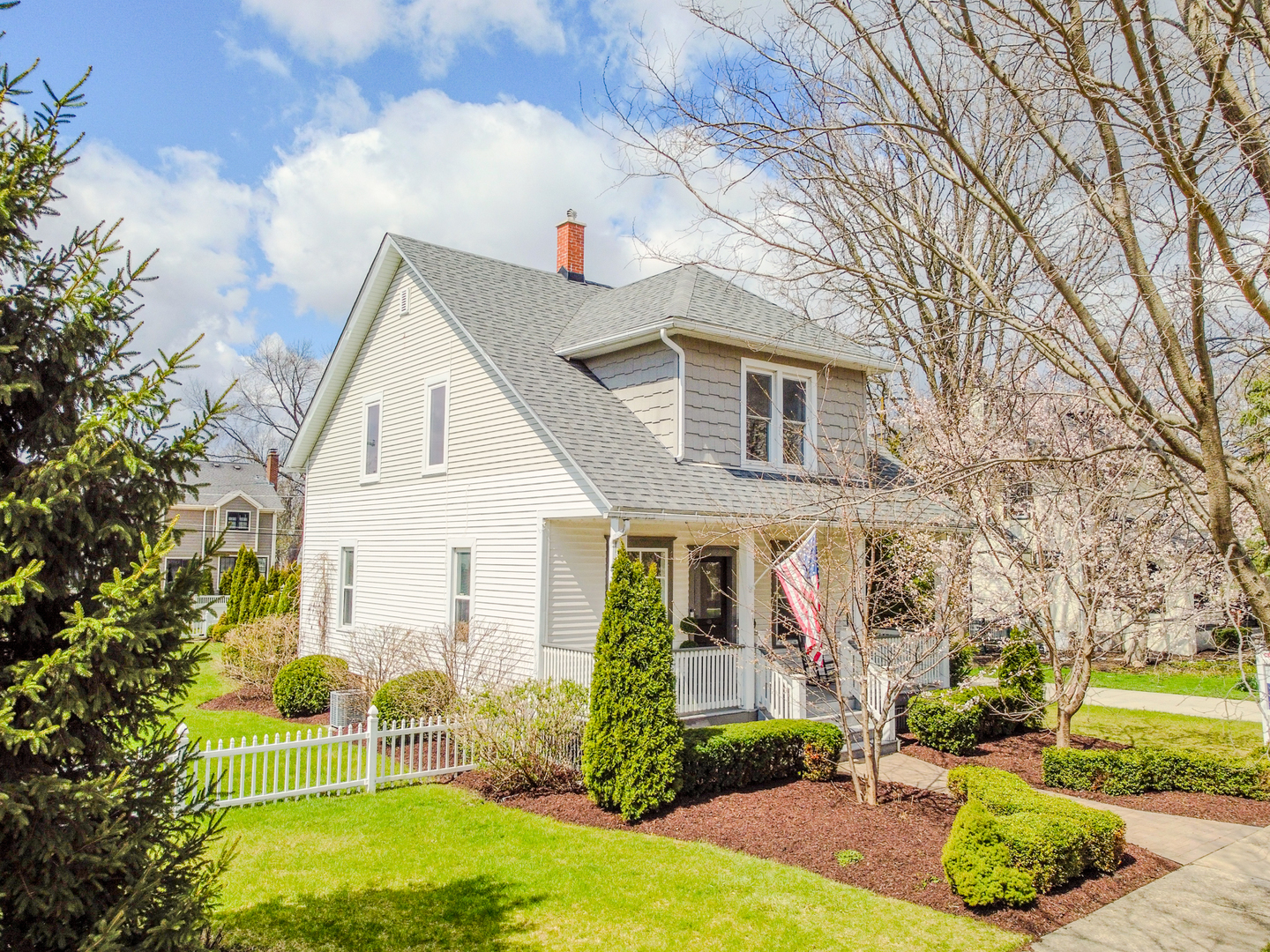 220 Hickory Street, Frankfort, IL 60423