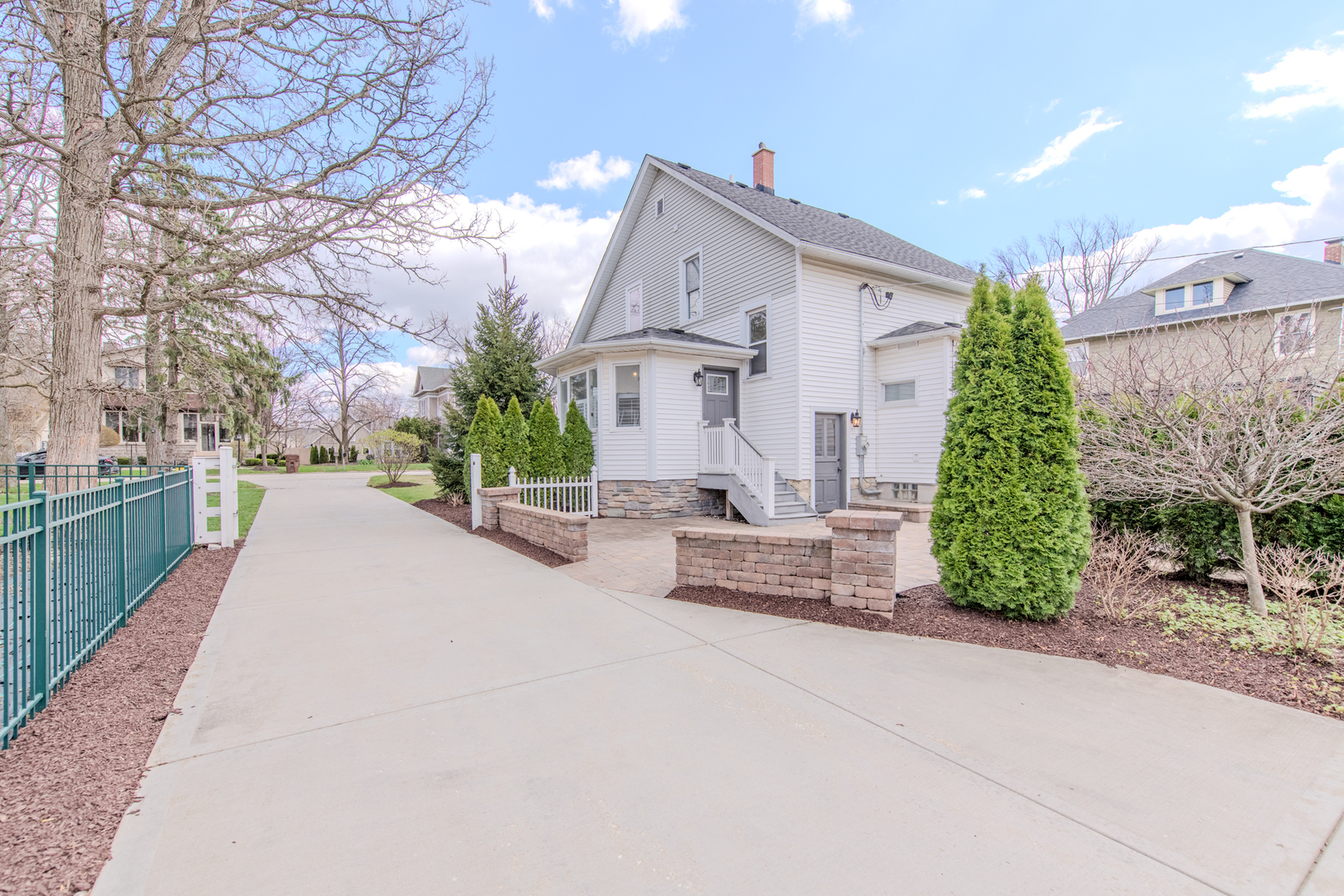 220 Hickory Street, Frankfort, IL 60423