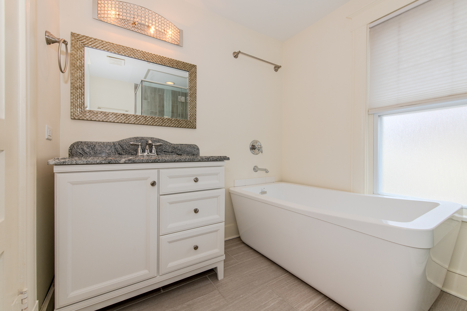 220 Hickory Street, Frankfort, IL 60423