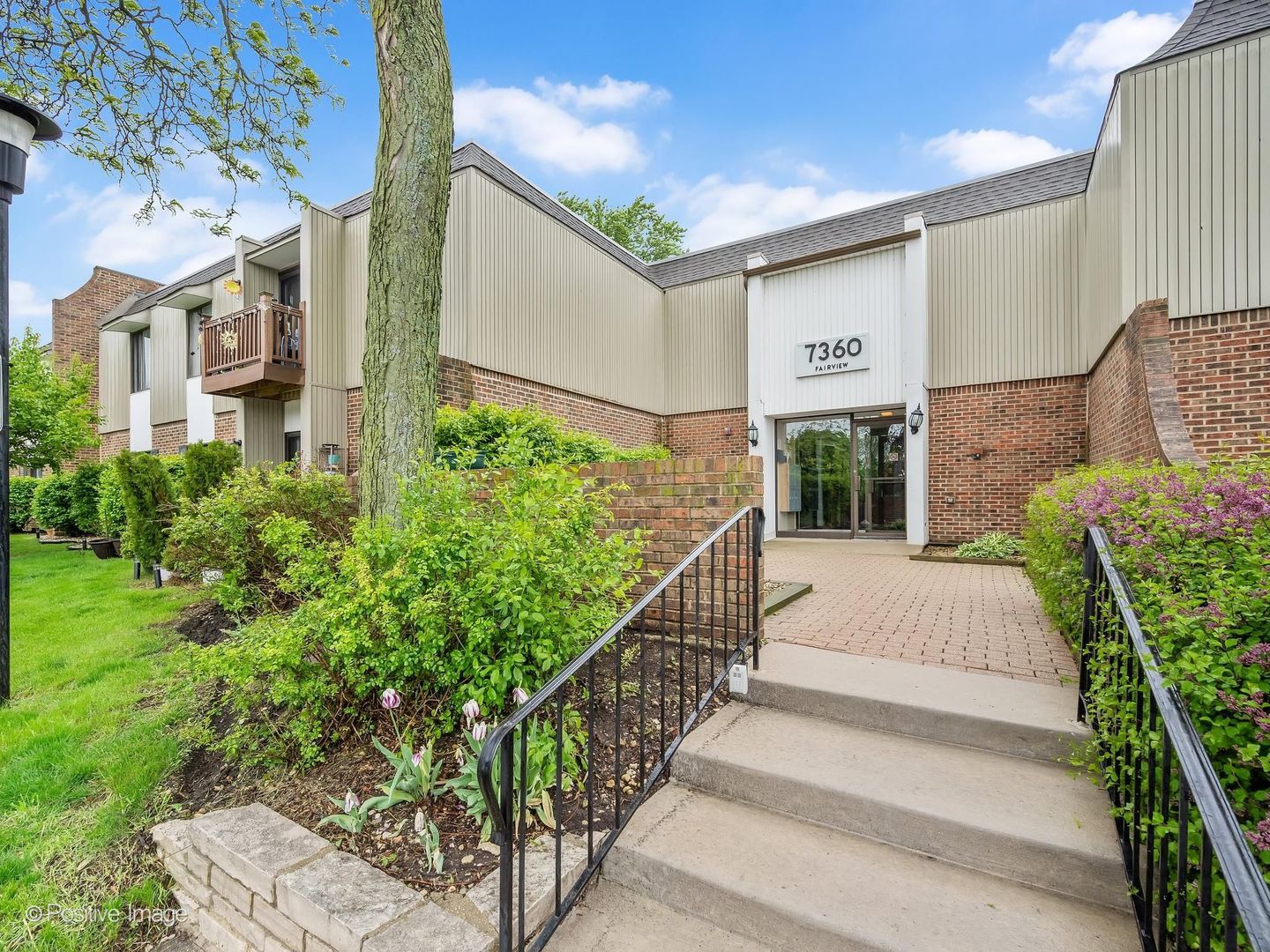 7360 Fairview Avenue #103, Downers Grove, IL 60516