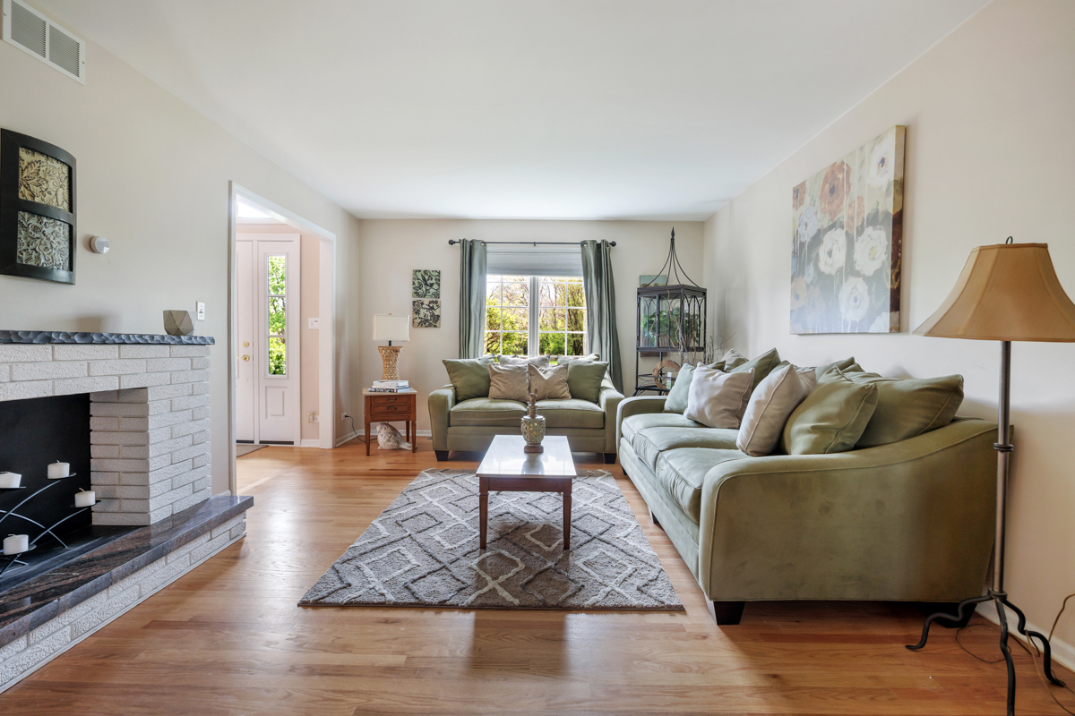 3203 Hickory Creek Drive, New Lenox, IL 60451