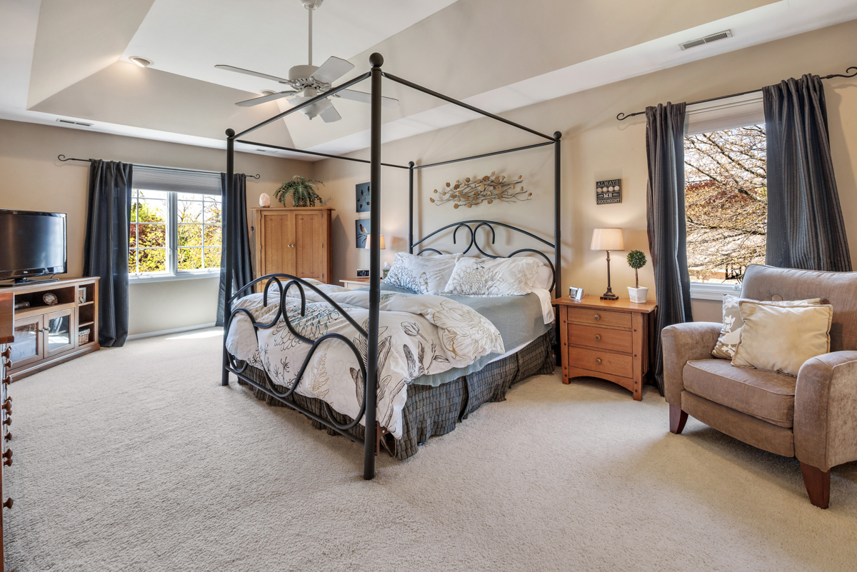 3203 Hickory Creek Drive, New Lenox, IL 60451