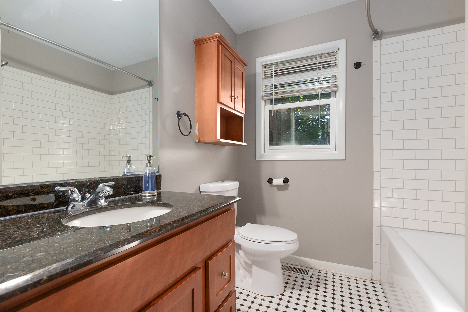 16340 S McGrath Drive, Plainfield, IL 60586