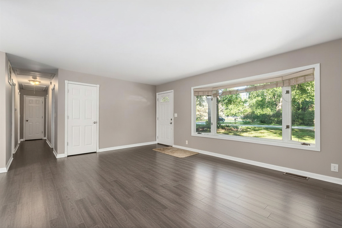 16340 S McGrath Drive, Plainfield, IL 60586