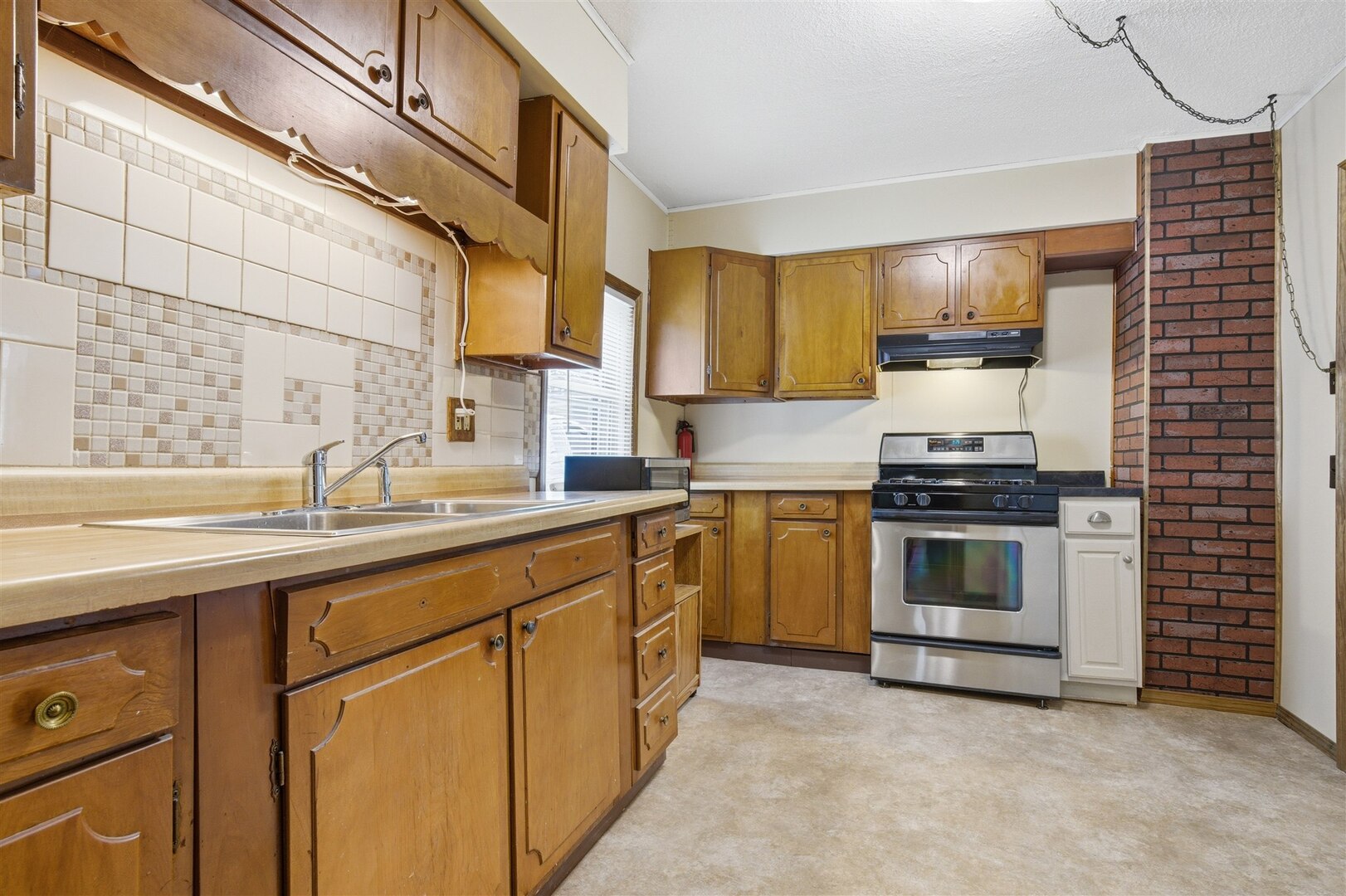 603 W Chestnut Street, Bloomington, IL 61701