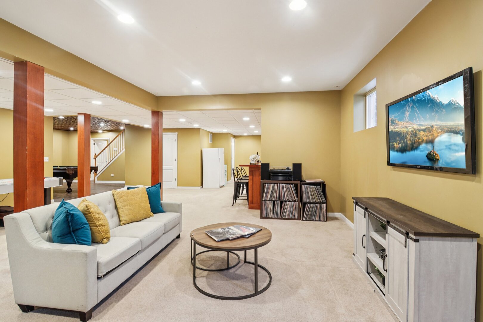 2415 Wembley Court, Gurnee, IL 60031