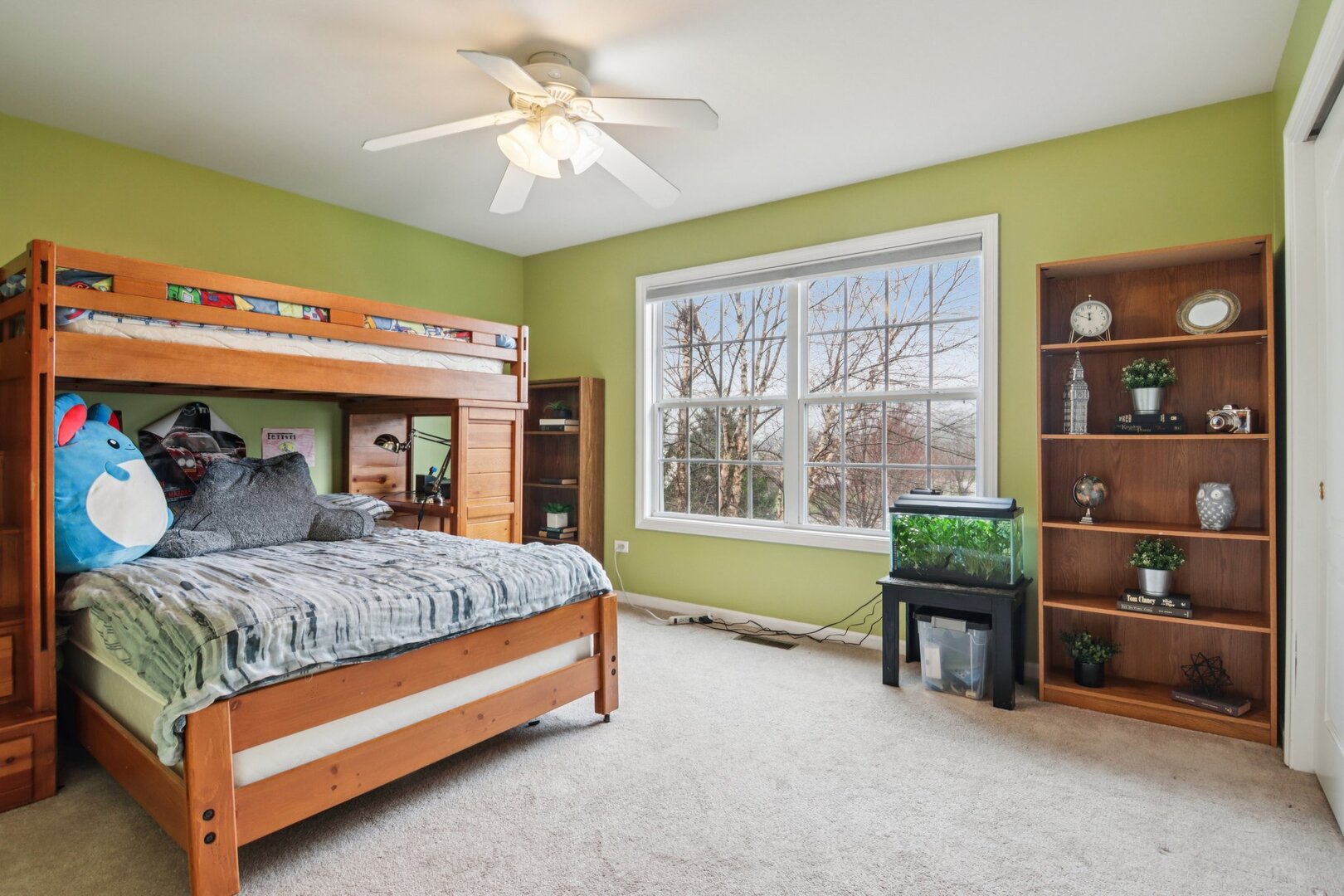 2415 Wembley Court, Gurnee, IL 60031