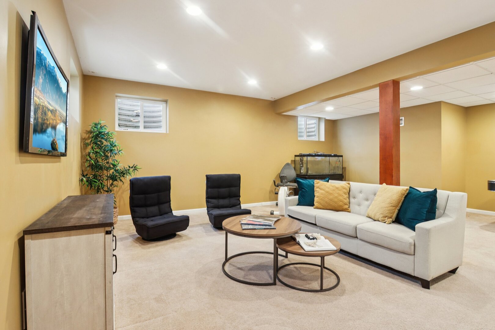 2415 Wembley Court, Gurnee, IL 60031