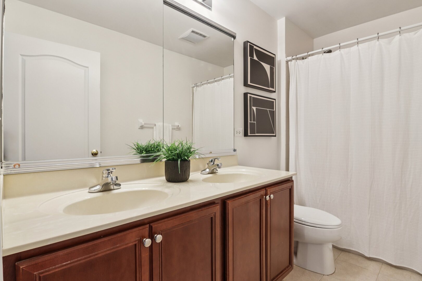 2415 Wembley Court, Gurnee, IL 60031