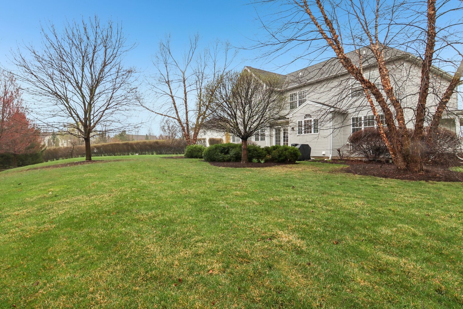 2415 Wembley Court, Gurnee, IL 60031