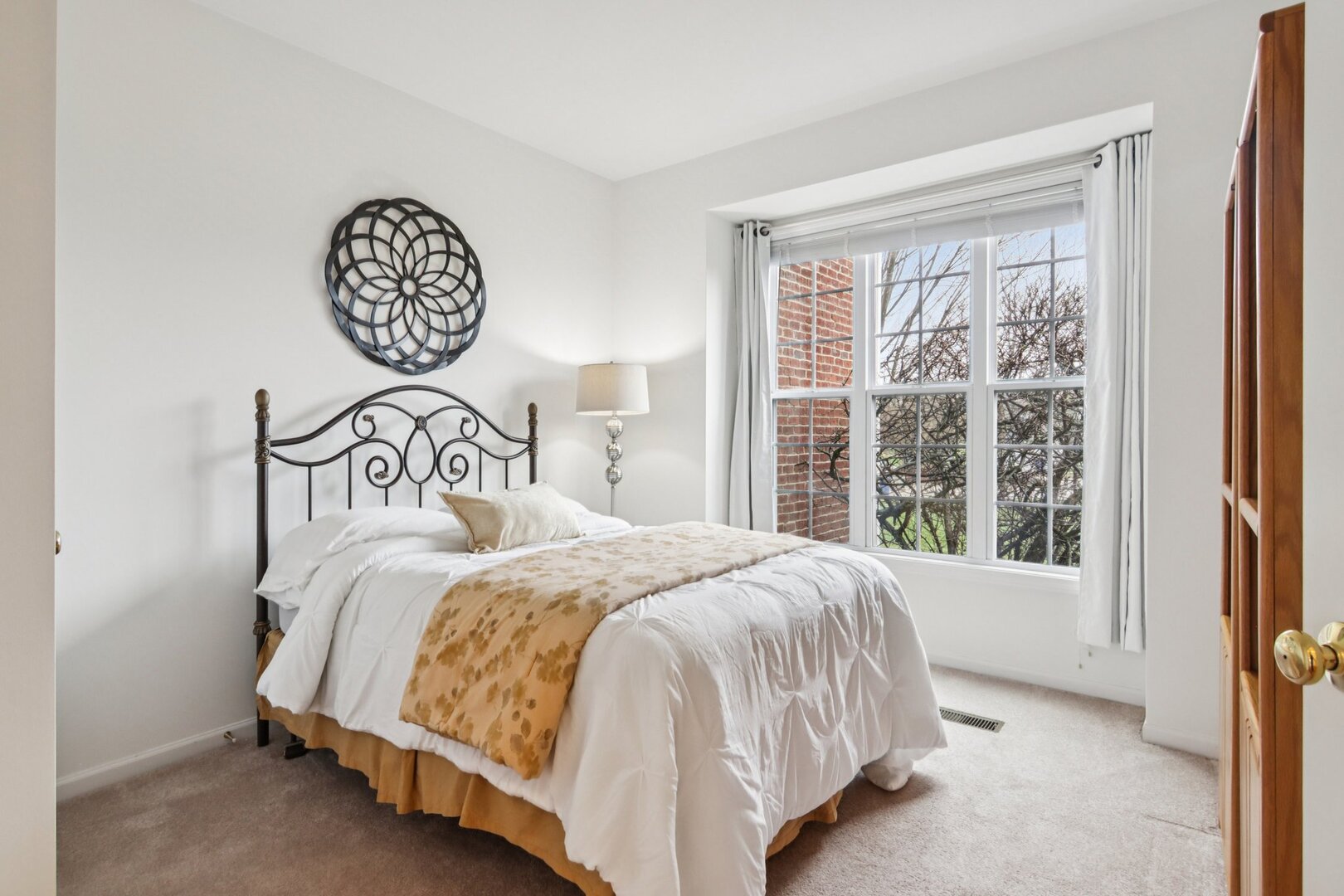 2415 Wembley Court, Gurnee, IL 60031