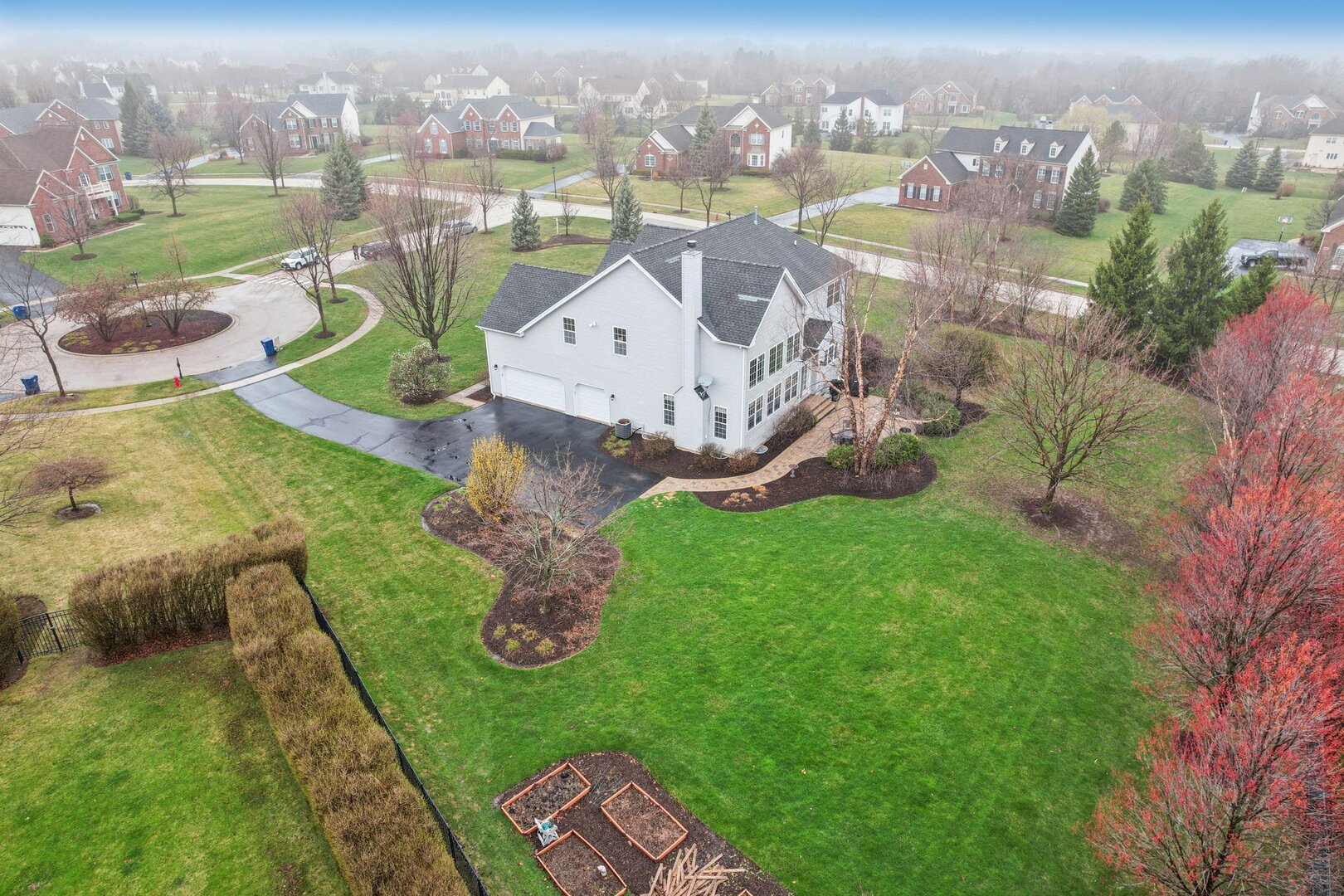 2415 Wembley Court, Gurnee, IL 60031