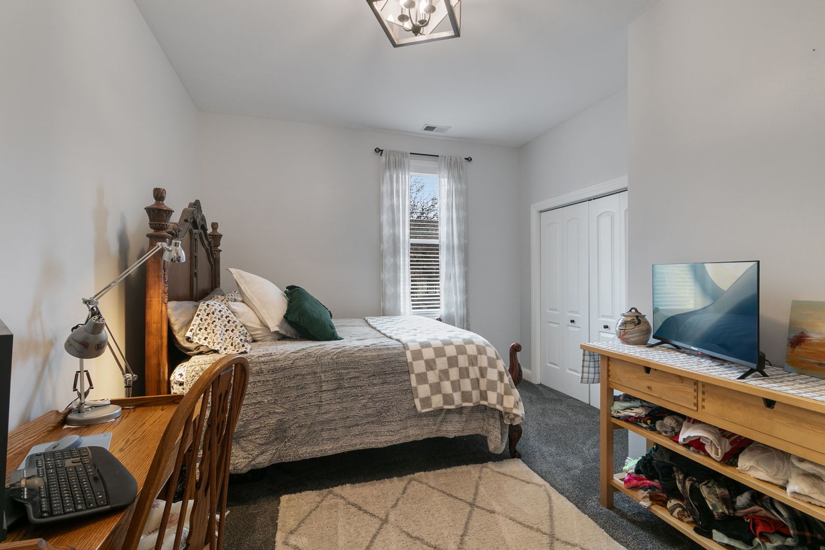 3239 Wesley Avenue, Berwyn, IL 60402