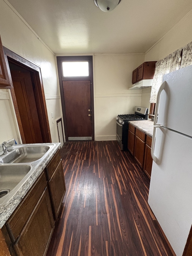 83 W 15th Street #2, Chicago Heights, IL 60411