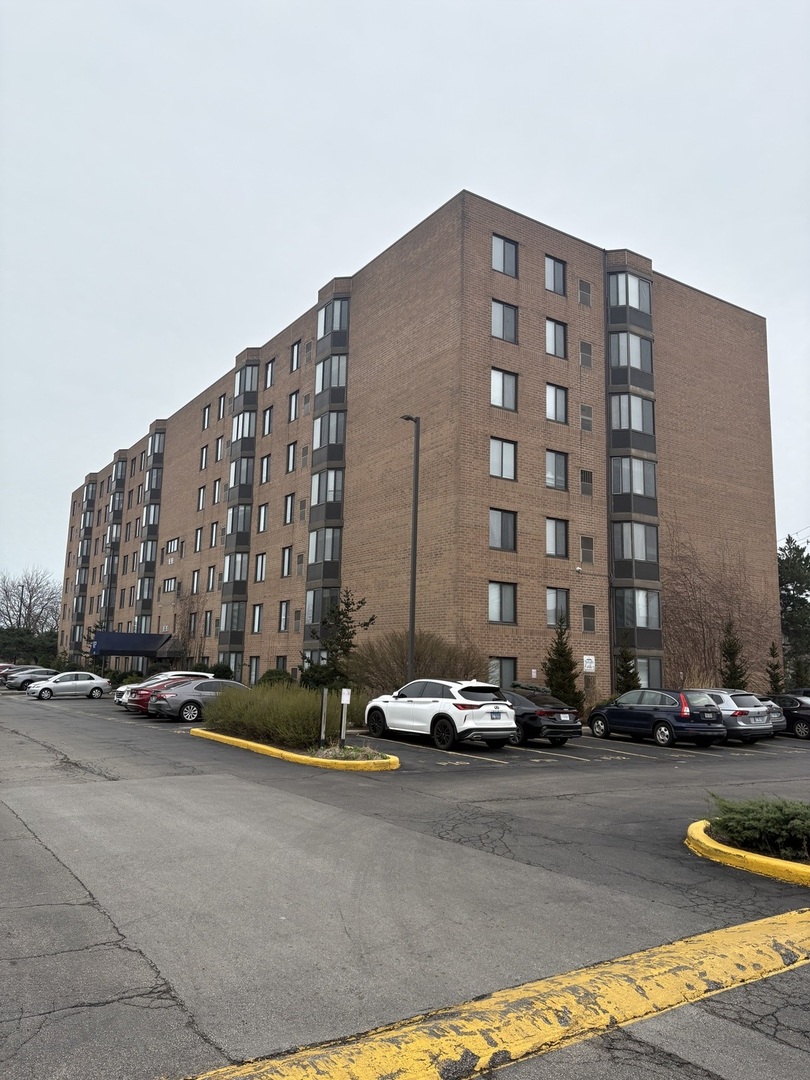 637 E Woodland Park Avenue #611, Chicago, IL 60616