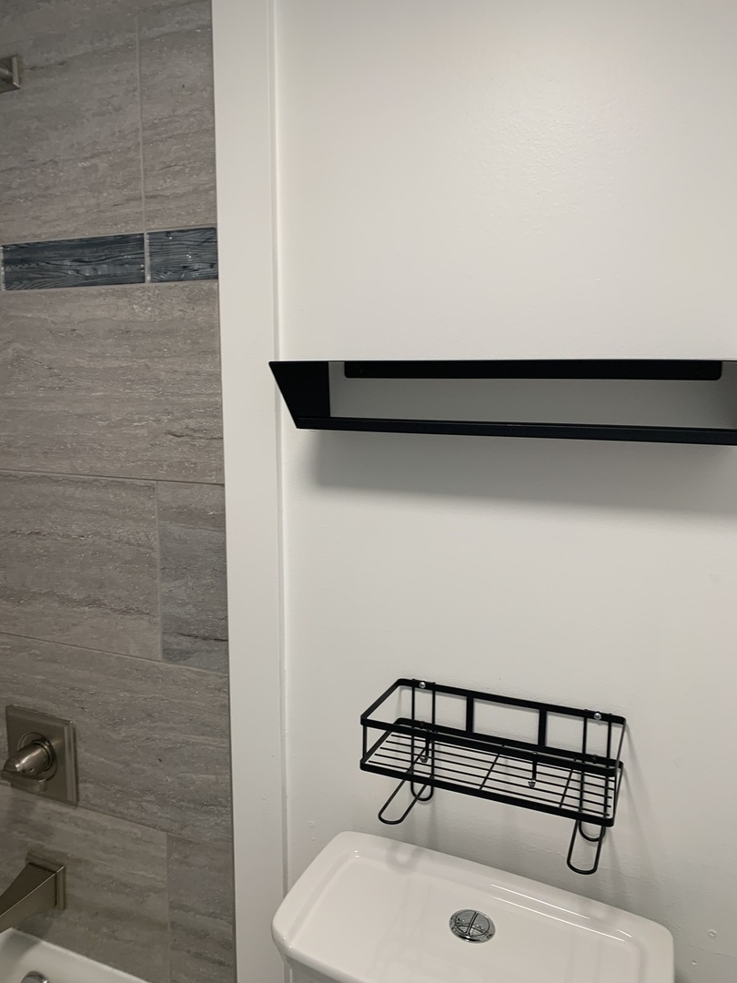 637 E Woodland Park Avenue #611, Chicago, IL 60616