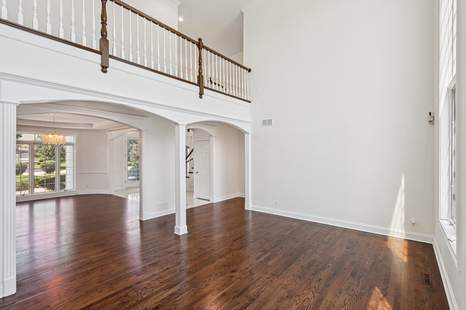 6605 Oakwood Manor Drive, Crystal Lake, IL 60012