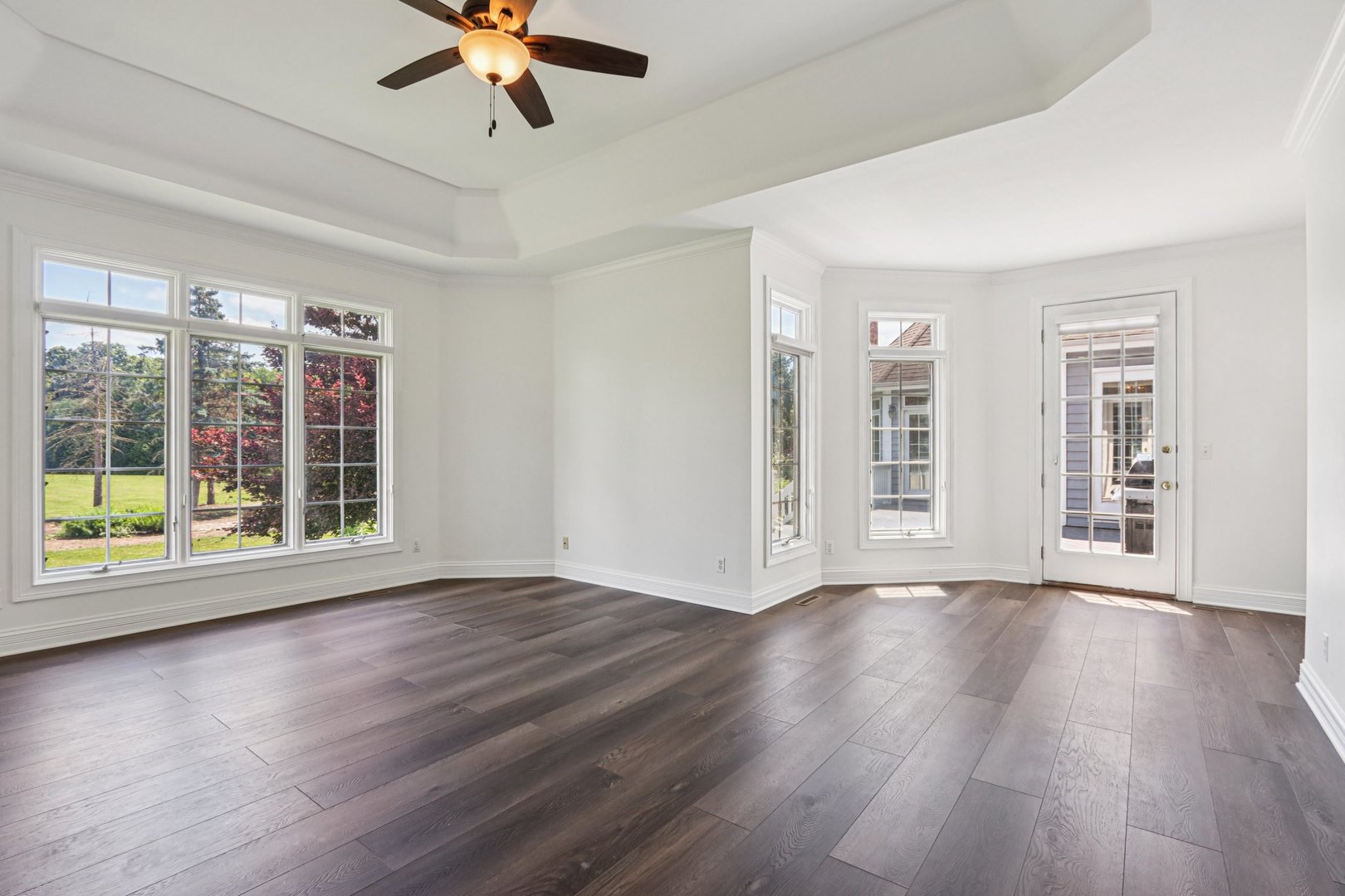 6605 Oakwood Manor Drive, Crystal Lake, IL 60012