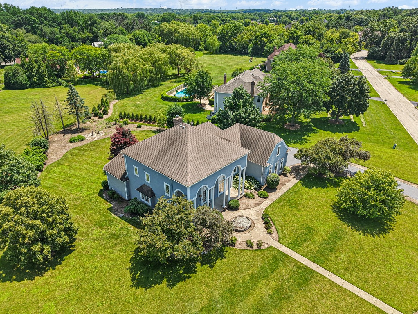 6605 Oakwood Manor Drive, Crystal Lake, IL 60012