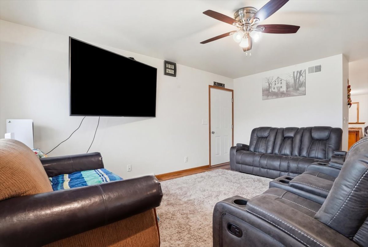 1624 Arrington Drive, North Chicago, IL 60064