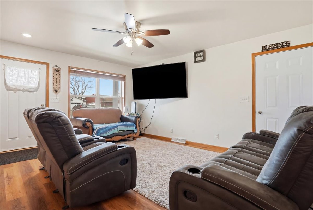 1624 Arrington Drive, North Chicago, IL 60064