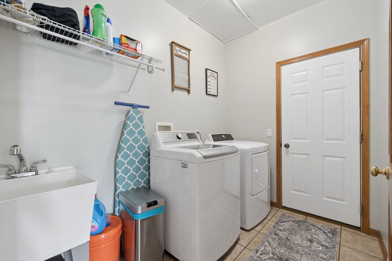 611 Prairie View Lane, Hinckley, IL 60520