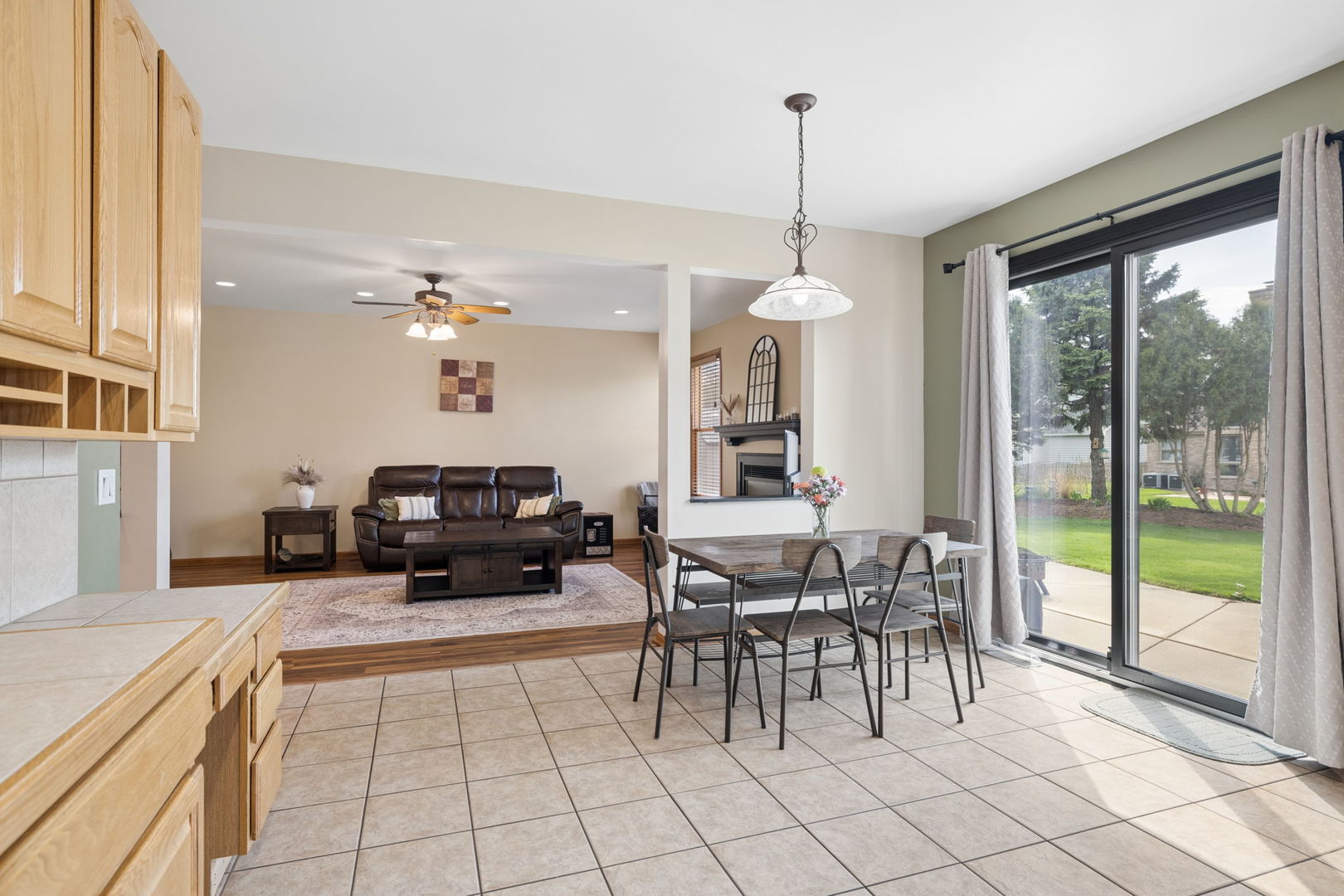 611 Prairie View Lane, Hinckley, IL 60520