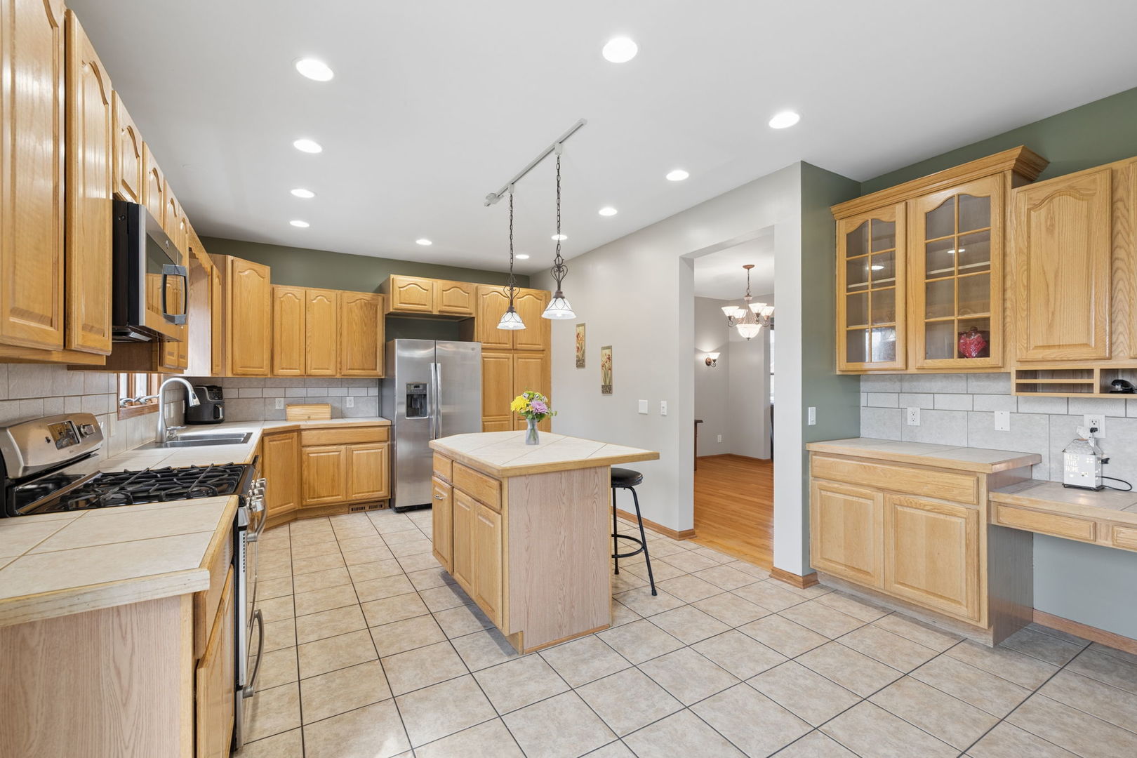 611 Prairie View Lane, Hinckley, IL 60520