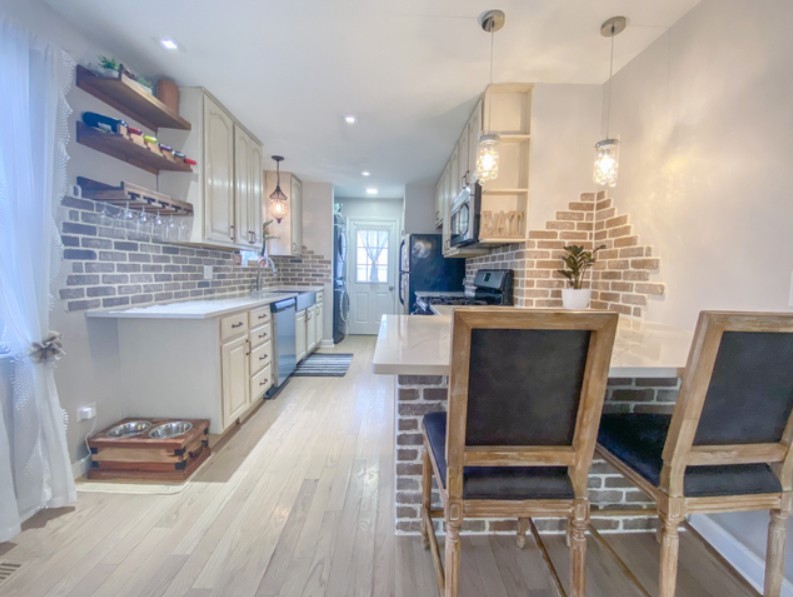 443 N Lake Shore Drive, Palatine, IL 60067