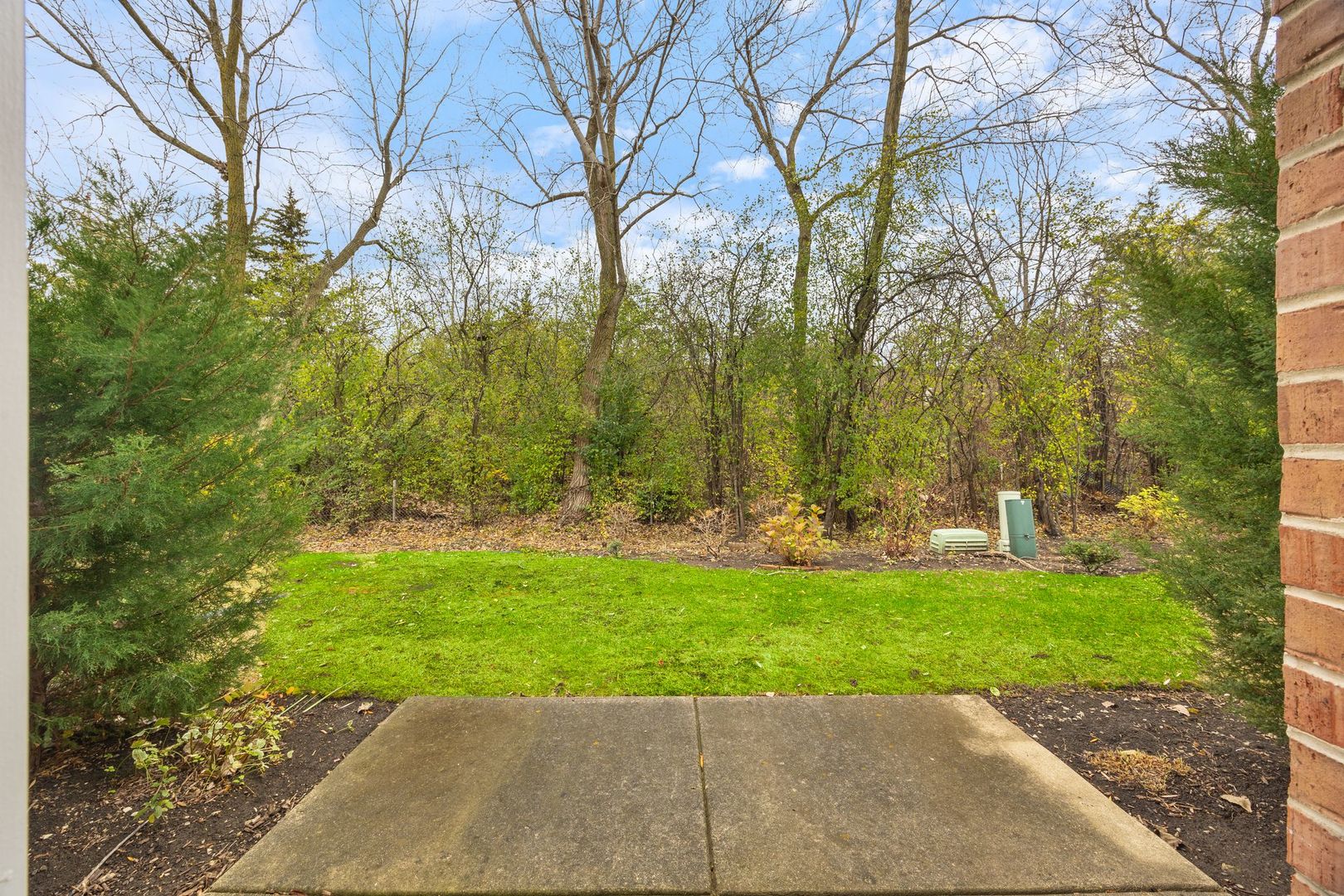 2556 Camberley Circle #2-813, Westchester, IL 60154