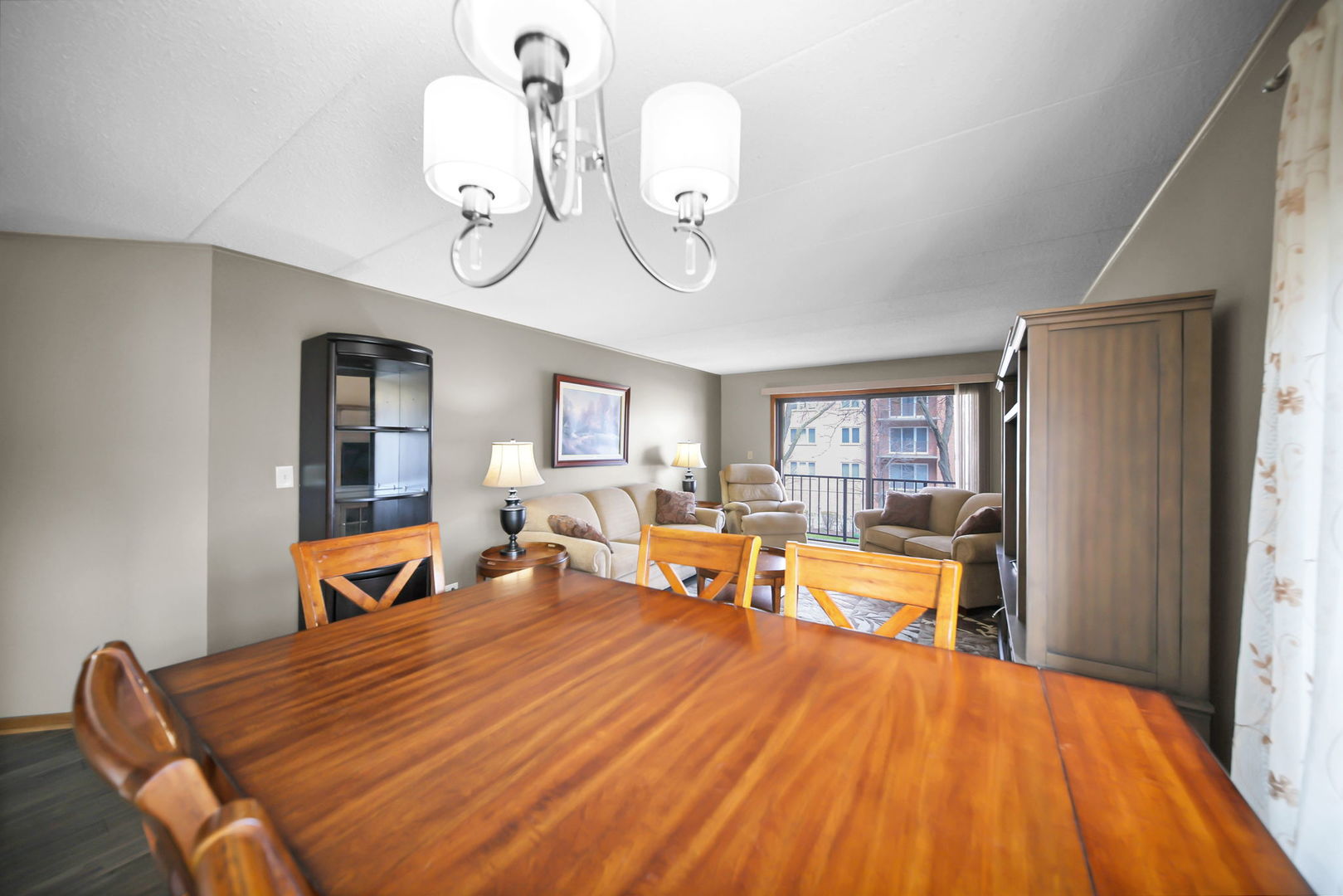 1389 Perry Street #203, Des Plaines, IL 60016